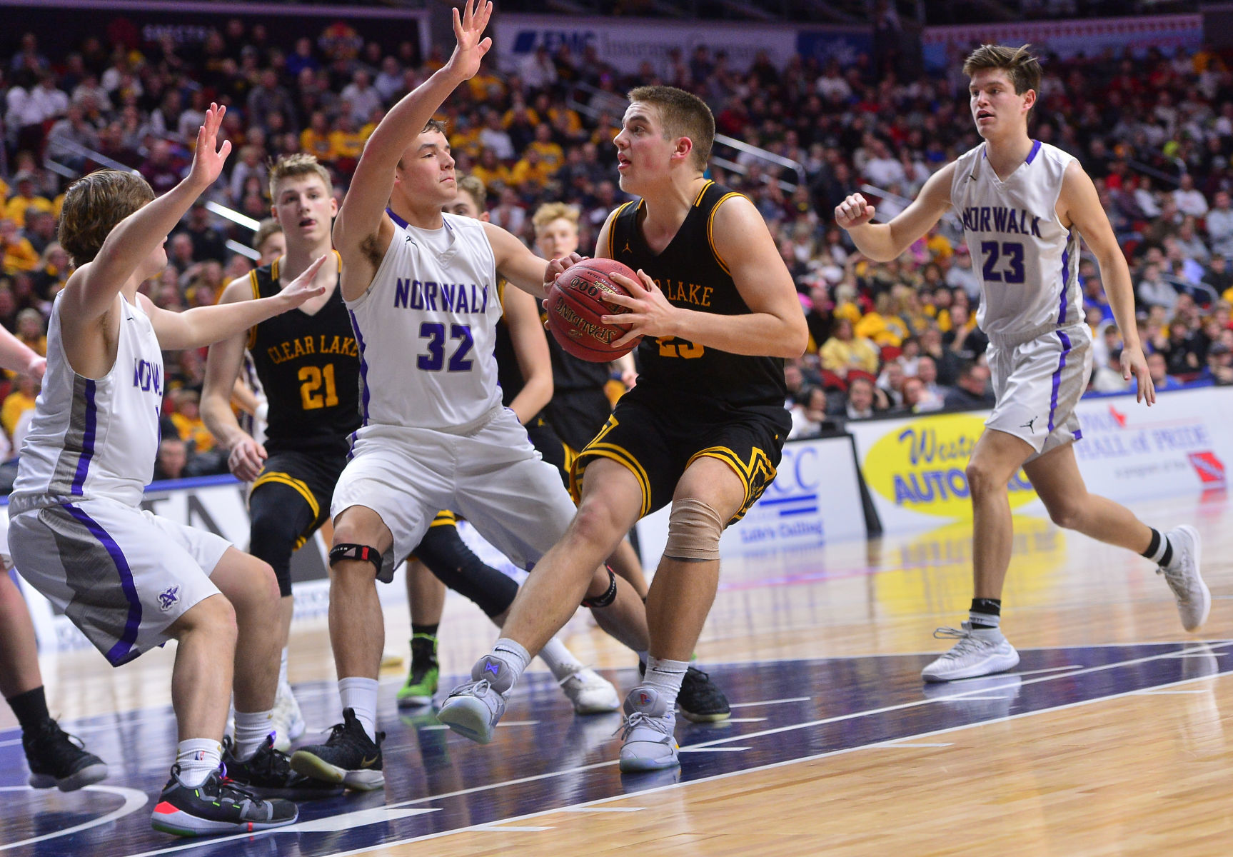 State BBall Clear Lake vs. Norwalk 23